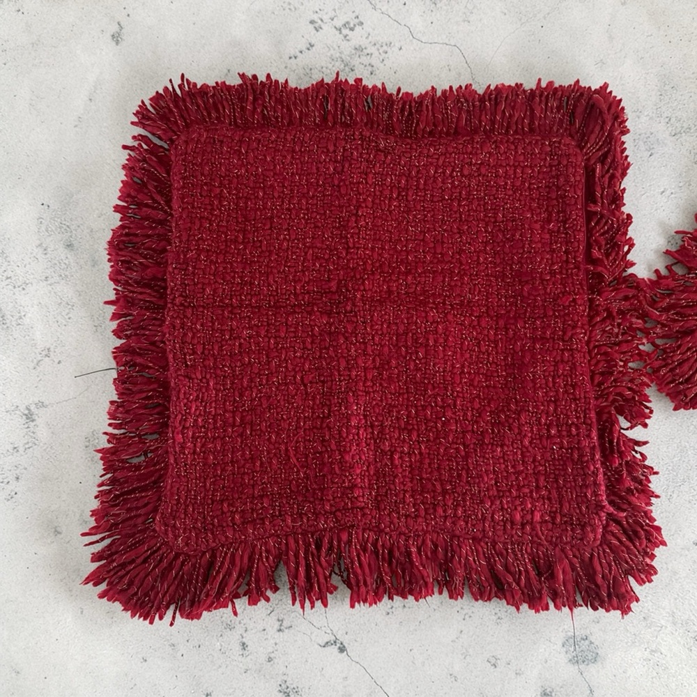 Pottery Barn 24x24 Deep Red Fringe w/ Gold Metallic Threads Pillow Cover Zipper